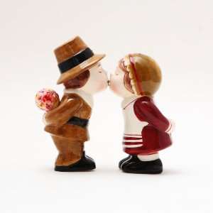   Magnetic Salt and Pepper Shakers Collection Set