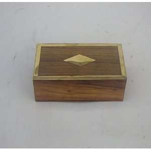 REAL SIMPLEHANDTOOLED HANDCRAFTED HARDWOOD BOX WITH ORNATE DESIGNS 