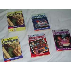  Goosebumps   Set of 4 Books in Case 