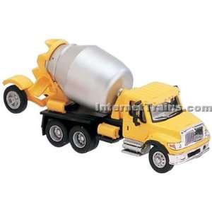   7000 4 Axle Cement Mixer Truck   Yellow/Silver Toys & Games