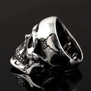 One of the most realistic skull ring on the market today. The ring 
