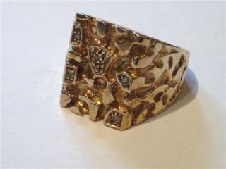 9CT GOLD AND DIAMOND MENS RING   TEXTURED DESIGN  