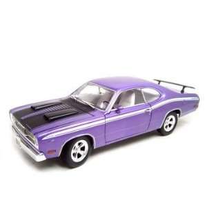    1971 PLYMOUTH DUSTER PURPLE ELITE ED 118 MODEL Toys & Games