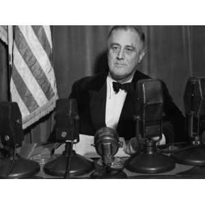  President Franklin D. Roosevelt, Speaking to the United 