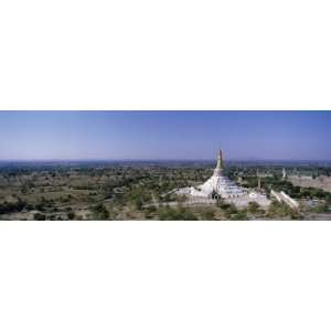 Pagoda on a Landscape, Shwethalyaung Pagoda, Monywa, Myanmar Premium 