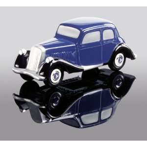  Schuco PIC MB 170V Sedan Blue/Black Toys & Games