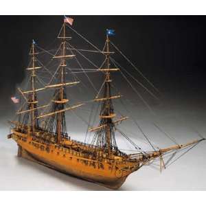  USS CONSTITUTION (1100 SCALE) Toys & Games