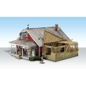   Co HO Built & Ready(R) Landmark(TM) Assembled Structures Country Store