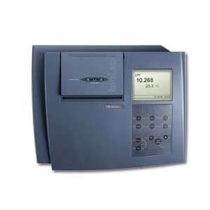  Model 735 Meter with pH Electrode, 120V   Laboratory pH 
