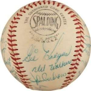   1960 Team 22 ONL GIL HODGES   Autographed Baseballs