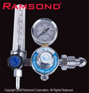 The included regulator is equipped with a STANDARD (CGA 580 