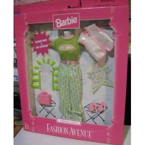  Barbie Trend City Fashion Avenue Toys & Games