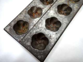 antique METAL FILLED CHOCOLATE CANDY MOLD 1091 flowers 12 HOLES 