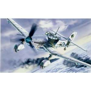   72 WWII Junkers JU 87 D 5 Stuka Dive Bomber Kit Toys & Games
