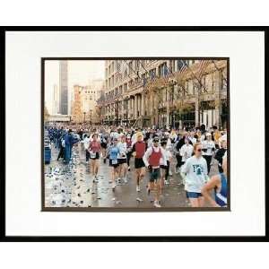  2008 Chicago Marathon Picture   Runners downtown Loop 