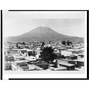   Arequipa,Mt. Misti,Peru / fotografia Max. T. Vargas.