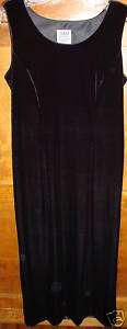 RICHARDS 10Pet. long black velvet sleeveless dress  