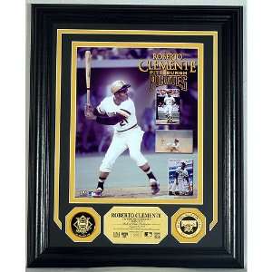   Roberto Clemente Gold Coin Photo Mint w/ Two 24KT Gold Coins Sports