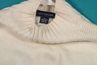   Size M 8 10 Crème Italian Merino Wool Turtleneck Mock Sweater  