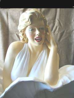 LIFE SIZE Marilyn Monroe Famous Pose Display  