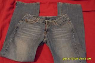 LUCKY Brand wide leg, medium reg length jeans 2/26 with slits on the 