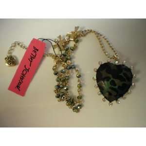 Betsey Johnson Green Leopard Heart Necklace