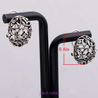  the total weight of the earrings 10g as to the other 