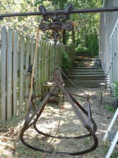 ANTIQUE LEADER HAY TROLLEY~IRON CLAW~RAIL~ROPE~COMPLETE BARN SET UP 