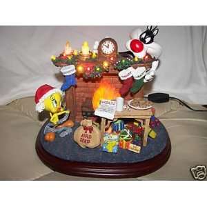  TweetyBird/Sylvester Lighted Christmas Hearth Everything 