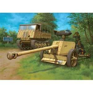   (Caterpiller Tractor) & 7,5cm Pak 40 by Revell Germany Toys & Games