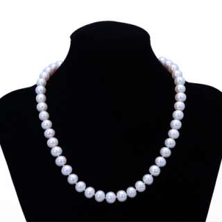   Freshwater Cultured Pearls Necklace in Natural White / Dye Black