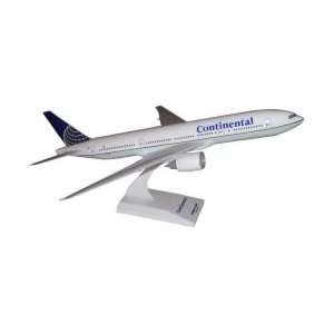    Skymarks Continental Airlines B777 200 Aircraft Model Toys & Games