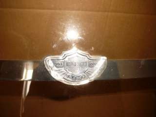 HARLEY DAVIDSON WINDSHIELD 58282 02 FXST FXWG 100TH LOGO. IN GREAT 