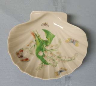 Hand Decorated Limoges France Porcelain scallop Shell Dish w Butterfly 