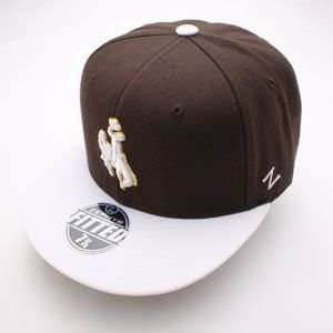  Wyoming Cowboys White Cap Fitted Hat (Brown) Sports 