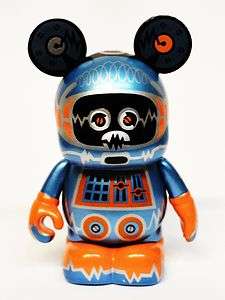 Vinylmation Robots Series Figures 3 Height / Signed by Enrique Pita 