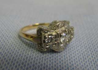 Lovely 14 KT White and yellow gold ladys ring size 6.25 with 3 