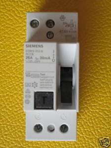 Siemens 5SM3 312 6 Fi Schalter 2 pol. 25/0,03A  