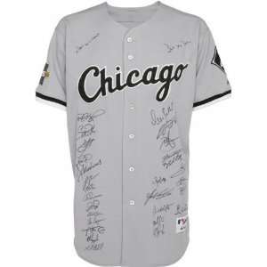 2005 Chicago White Sox Team Signed Majestic Grey Road Jersey with Don 