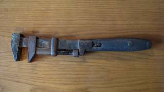   VINTAGE ANTIQUE ADJUSTABLE WRENCH TOOL CAR TRACTOR WAGON WOOD HANDLE