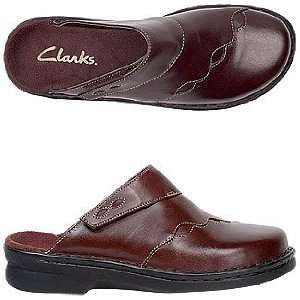  Lee Dark Brown Clogs 