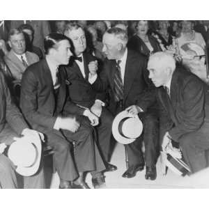  1932 photo Alfred E. Smith, on the right, emphasizing a 