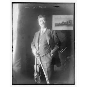 Fritz Kreisler with violin