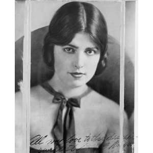  1920 photo Virginia Rappe, head and shoulders portrait 