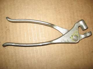 Monogram #200 Pliers for M Type & MHD Type Fastener  