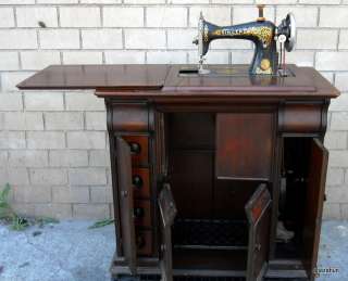 Singer Manufacturing s/n G 1920 Wood Cabinet Sewing Machine  