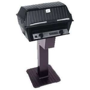  R3B Infrared Combination Propane Gas Grill On Black Patio Post 