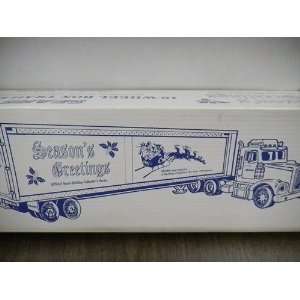   Holiday Collector Series 1/32 Scale 18 Wheel Box Trailer Truck